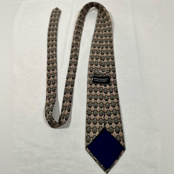 100% Silk Hand Made Alfonso Laporta brown two toned diamond patterned neck tie - Picture 6 of 6